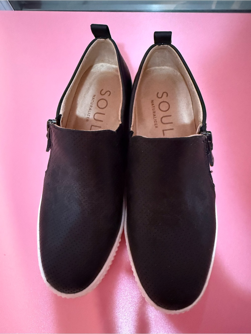 Soul Naturalizer Black Slip-On Sneakers Women’s Size 6